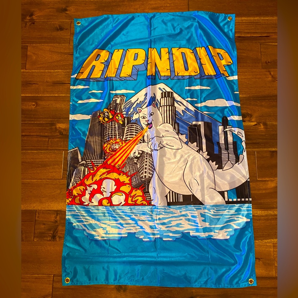RIPNDIP Tapestry. Never Used, Superb Condition